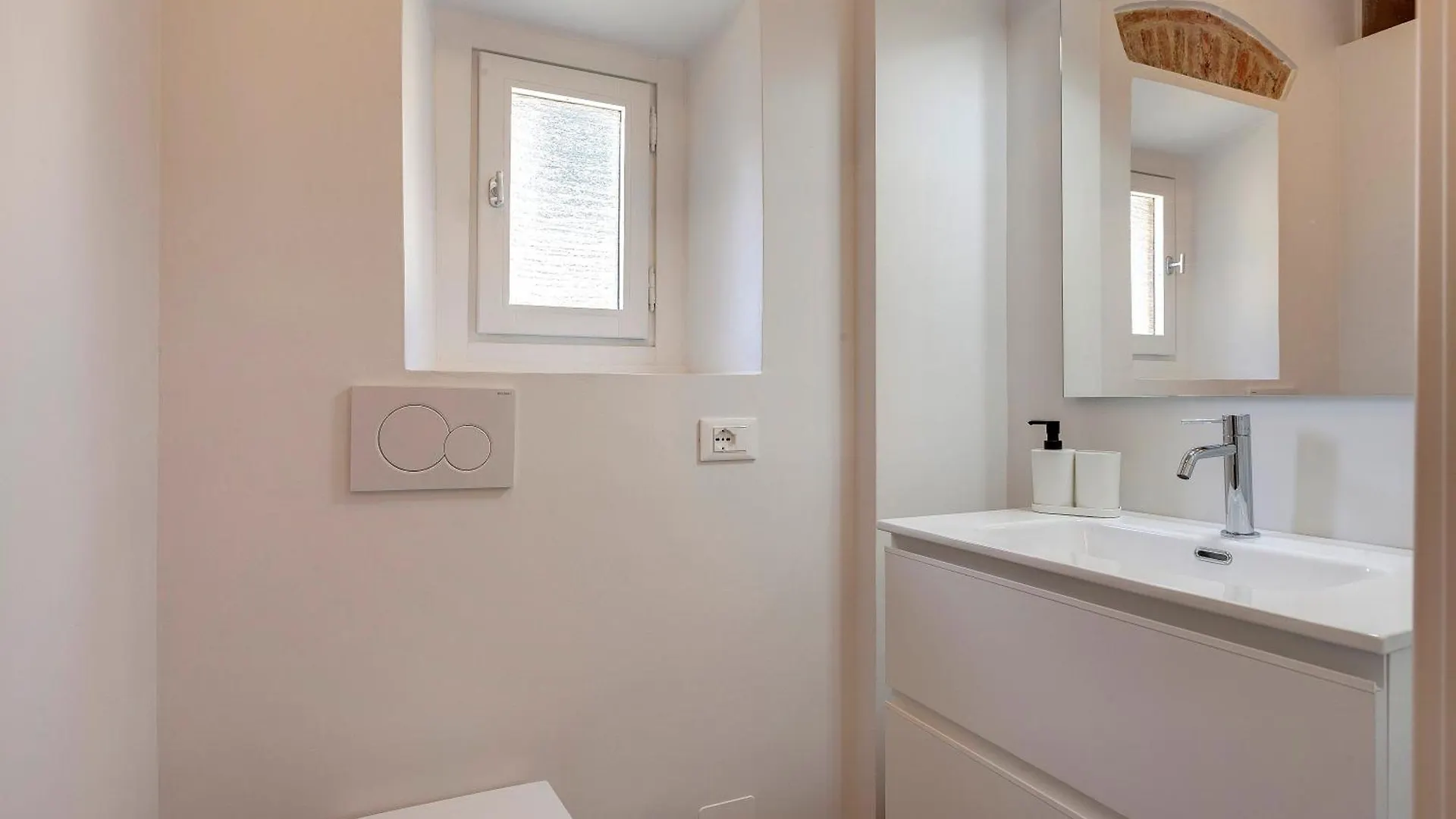 Francesco Apartment By Mamo Florence